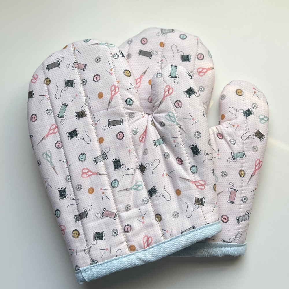 Handmade Sewing-Themed Oven Mitts